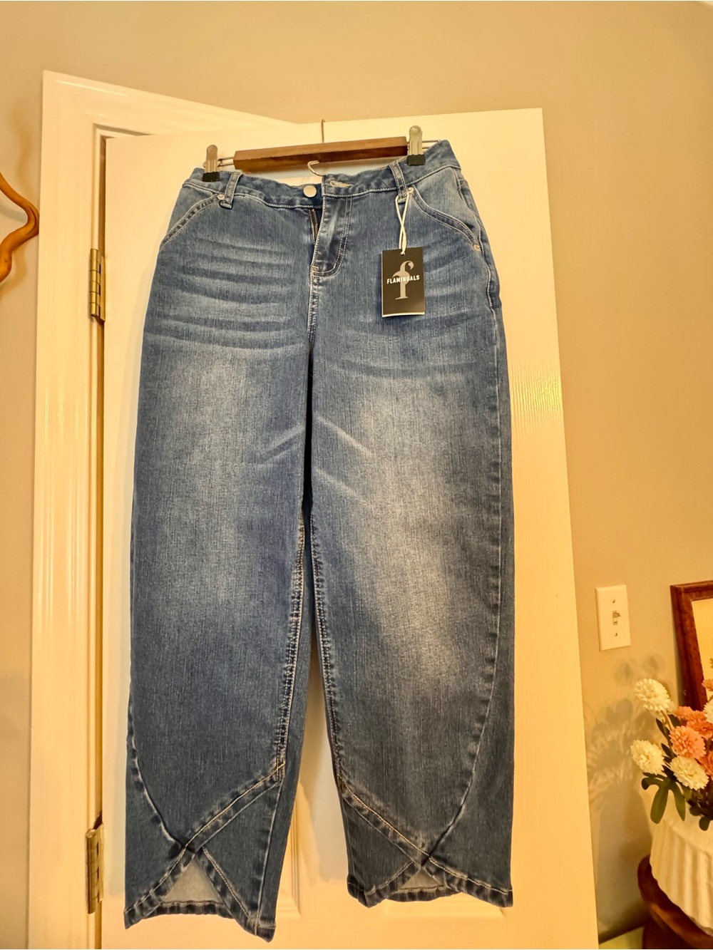 Women's Straight-Leg High-Rise Blue Jeans with Crossover Hem. Best fits Small